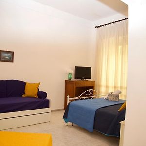 Camera tripla classica